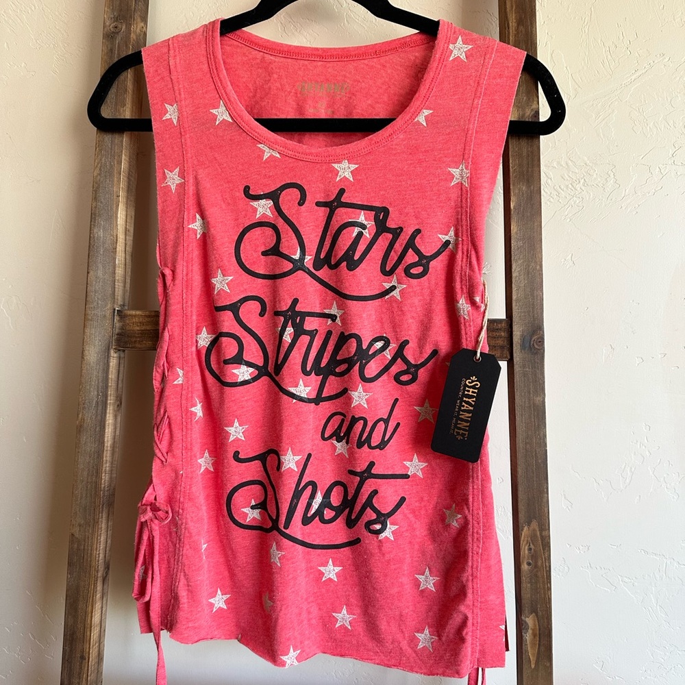 Very cute Shyanne summer shirt. Size xs